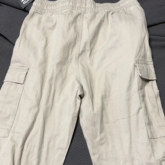 NWT Cargo Pants - Picture 4 of 4
